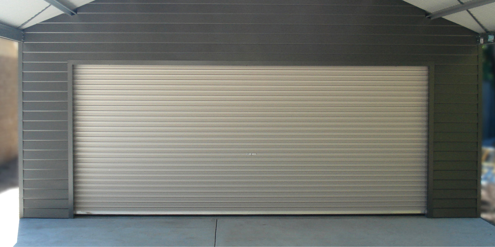 2500mm High NovaTaur® Commercial Roller Door